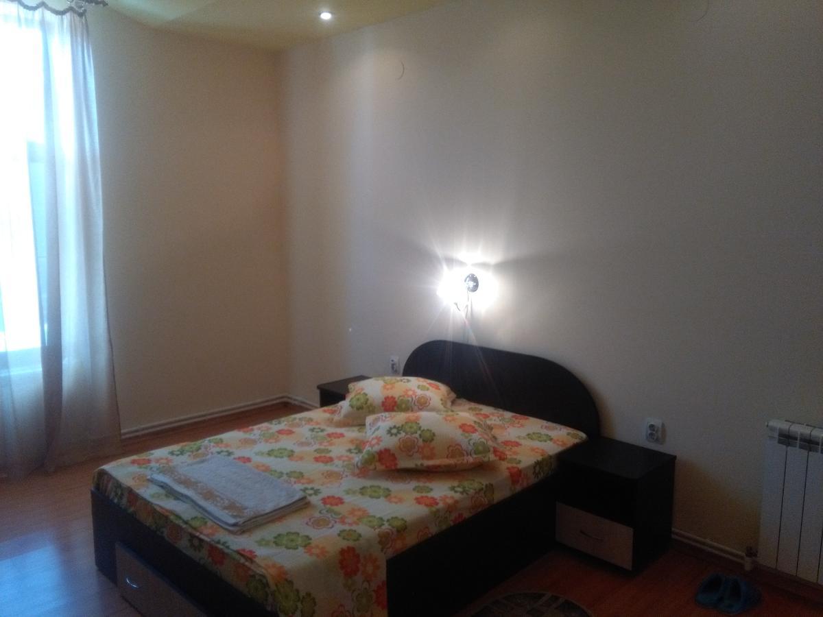 Casa Ovi Si Simo Hotel Hateg Bagian luar foto