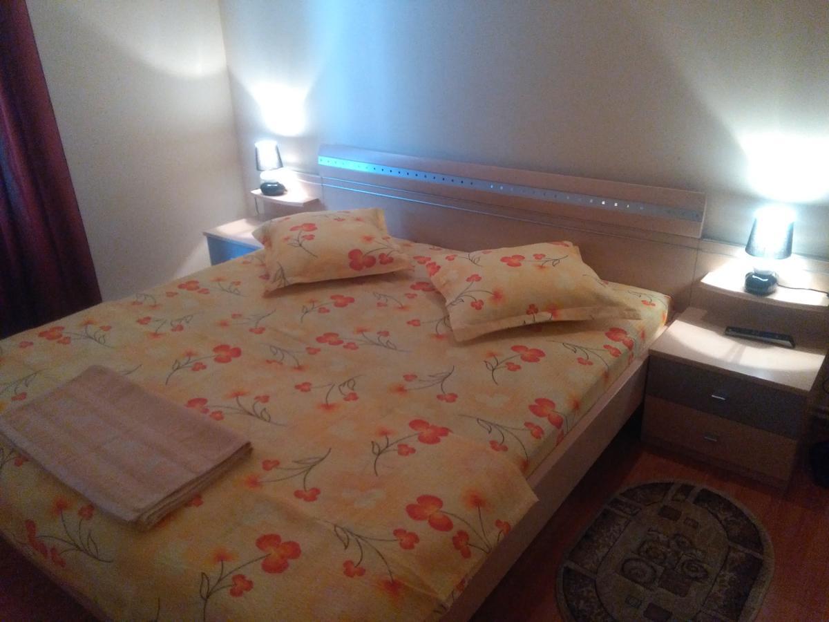 Casa Ovi Si Simo Hotel Hateg Bagian luar foto