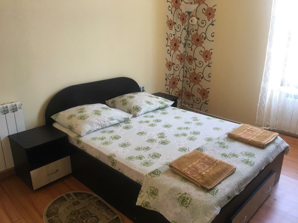Casa Ovi Si Simo Hotel Hateg Bagian luar foto